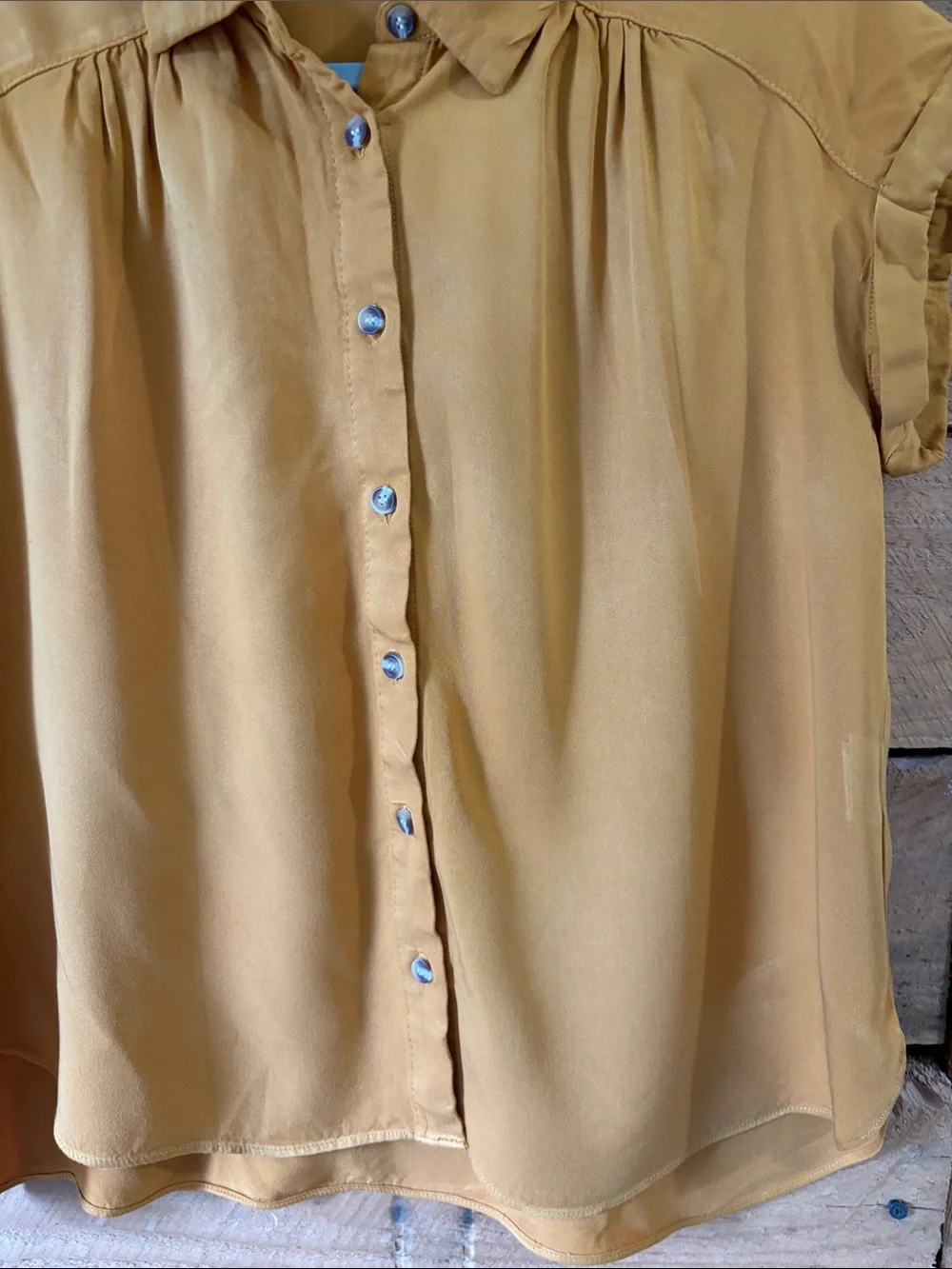 Rose & Olive Golden Mustard Short-Sleeve Button-Front Top